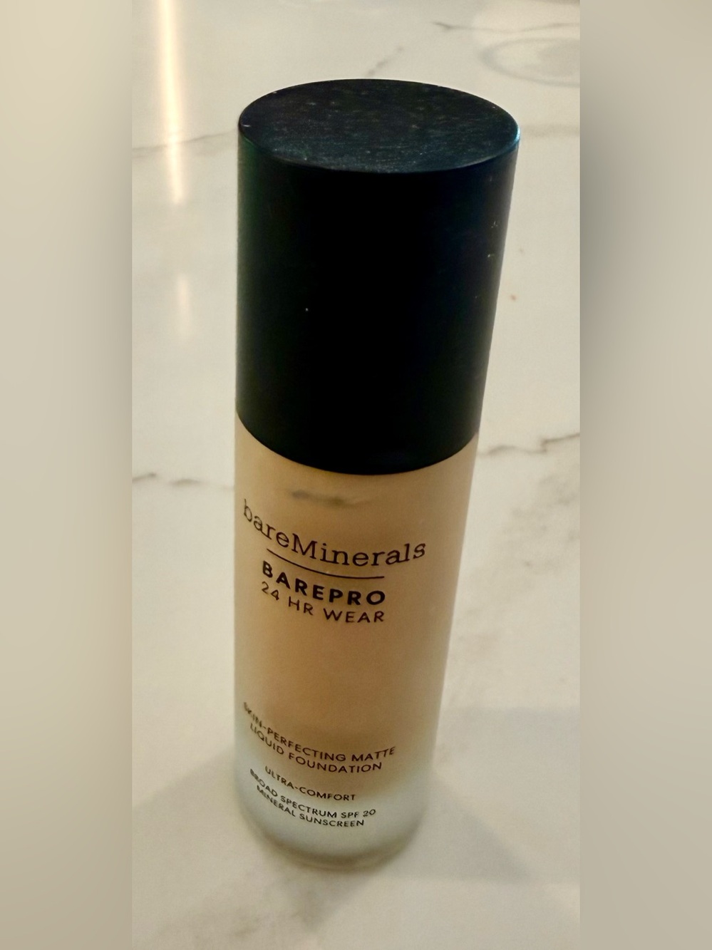 bareMinerals BAREPRO Matte Liquid Foundation - Light cool 26